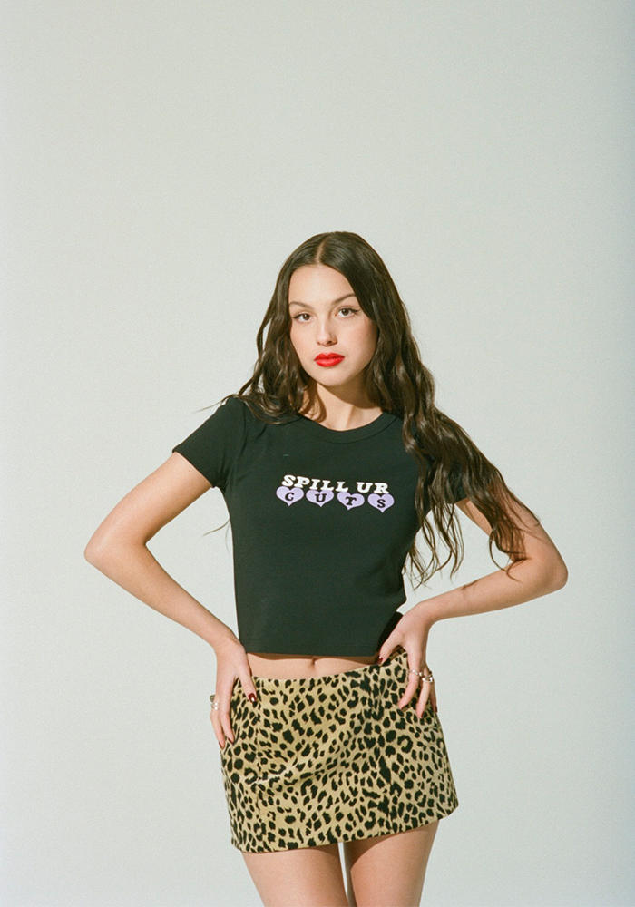 spill ur GUTS crop t-shirt in black